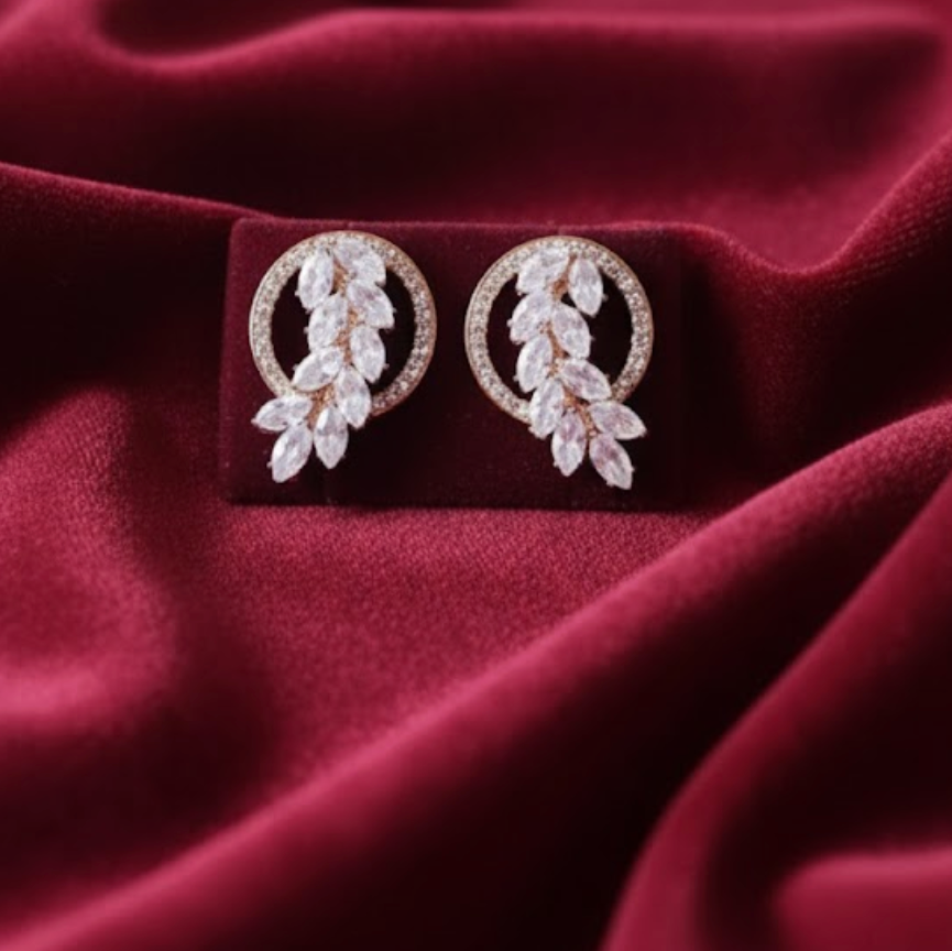 Leaf Design Sparkling Earring