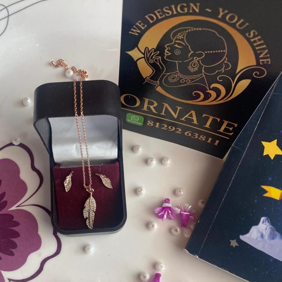 Rose Gold Leaves Pendant Set