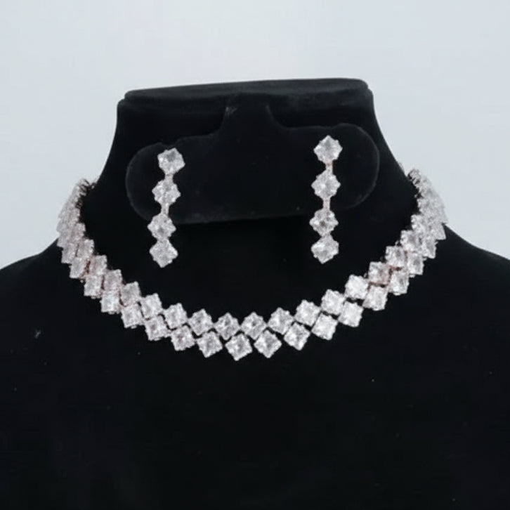 Glimmer Necklace Set