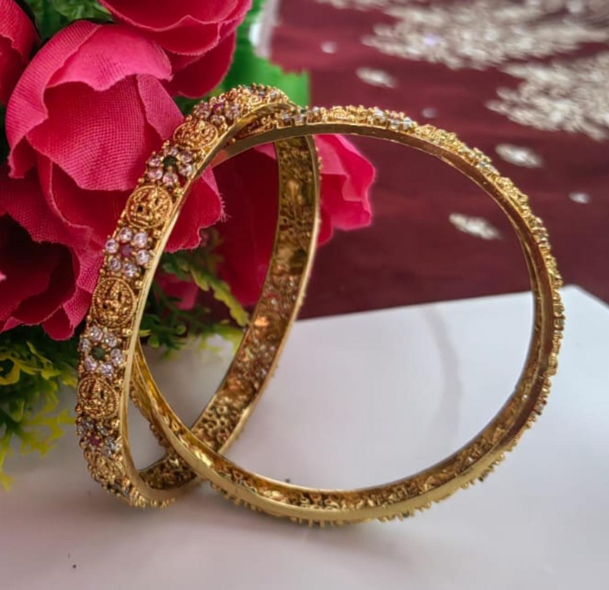 Gemstone Garland Idol Bangle