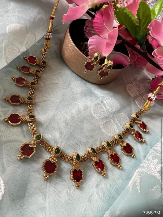 Jewels of Tradition Necklace Set