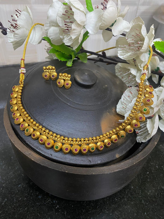Golden Glow Necklace Set
