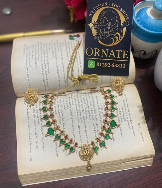 Devi Necklace Set