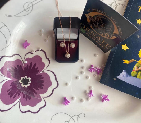 Sparkling Aura Pendant Set