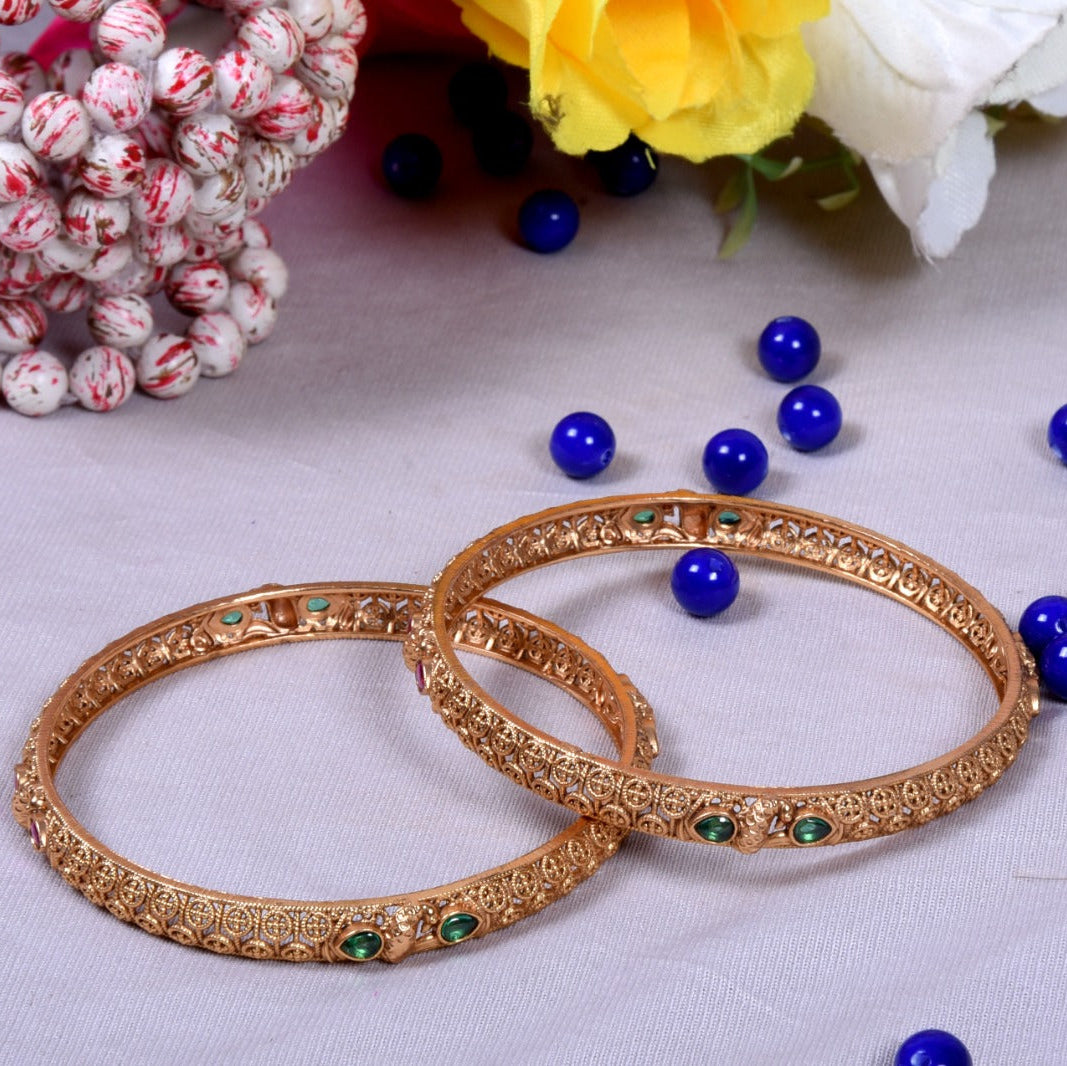 Regal Verdant Bangle