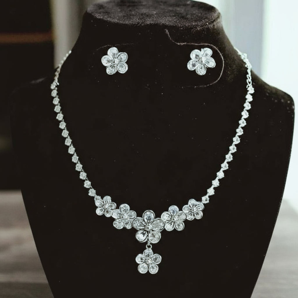 Floral Radiance Necklace Set