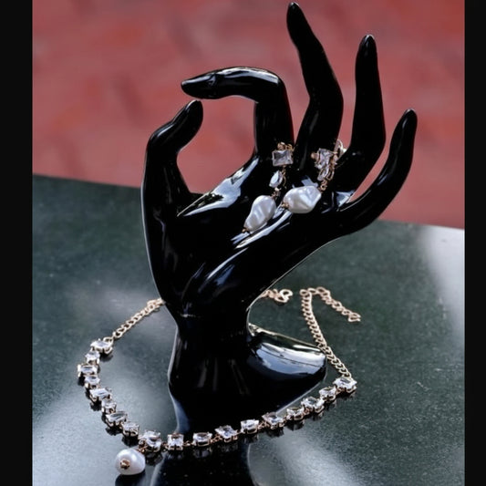 Serene Pearl Necklace Set