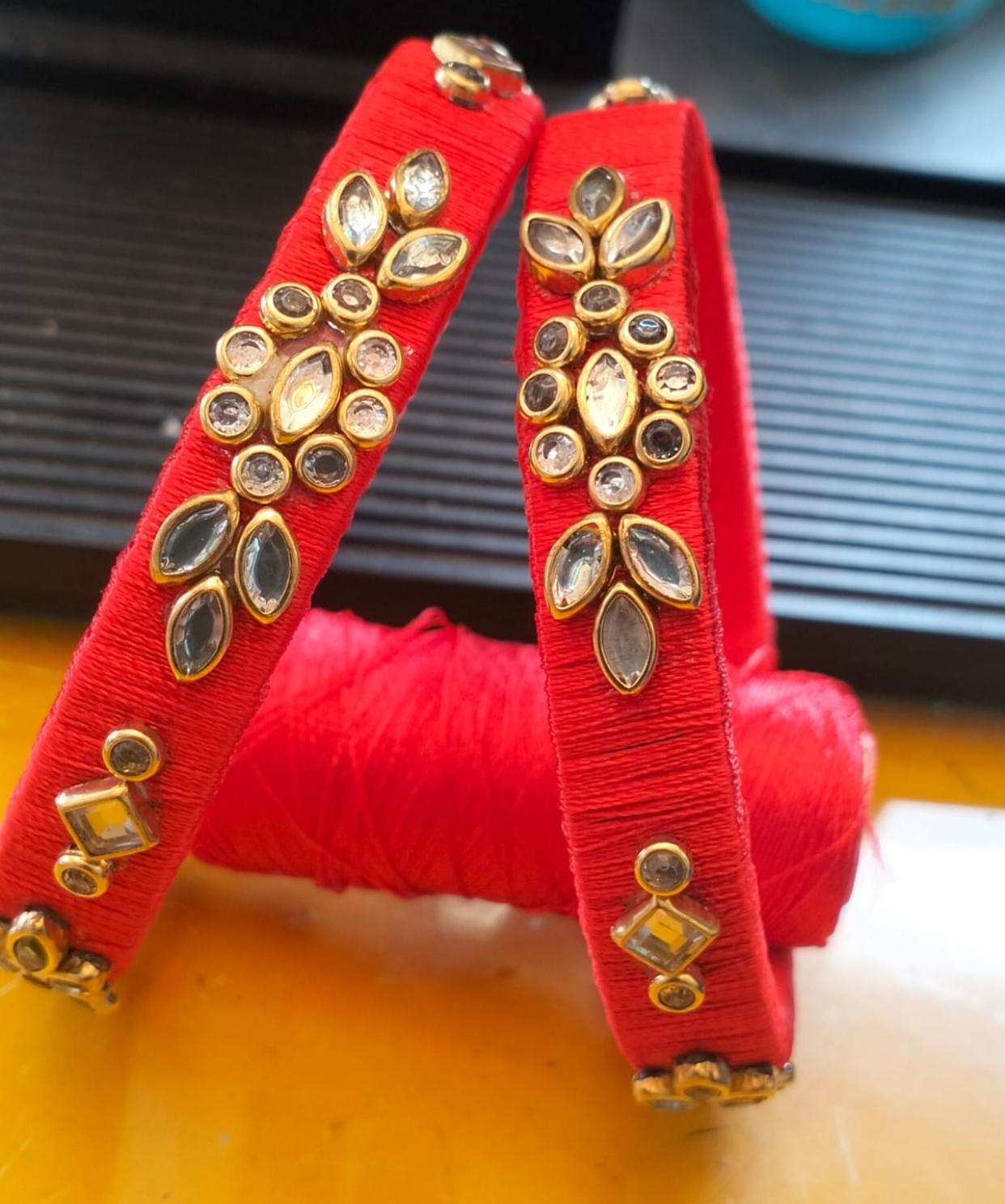 Amber Kundan Resham Kangan