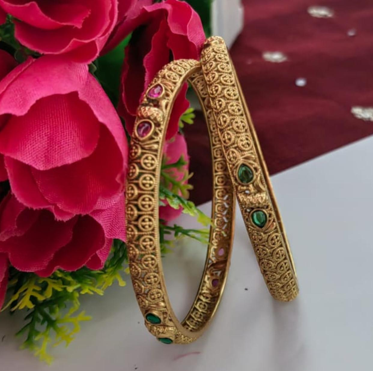 Regal Verdant Bangle