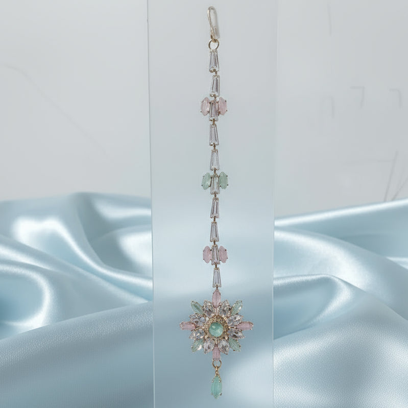 Serene Pearl Maang Tikka