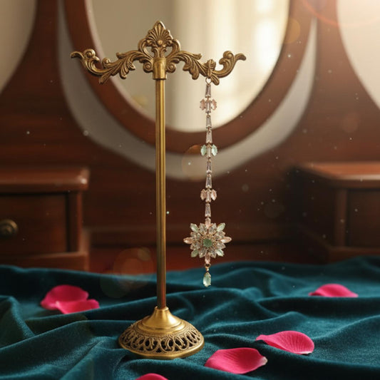 Serene Pearl Maang Tikka