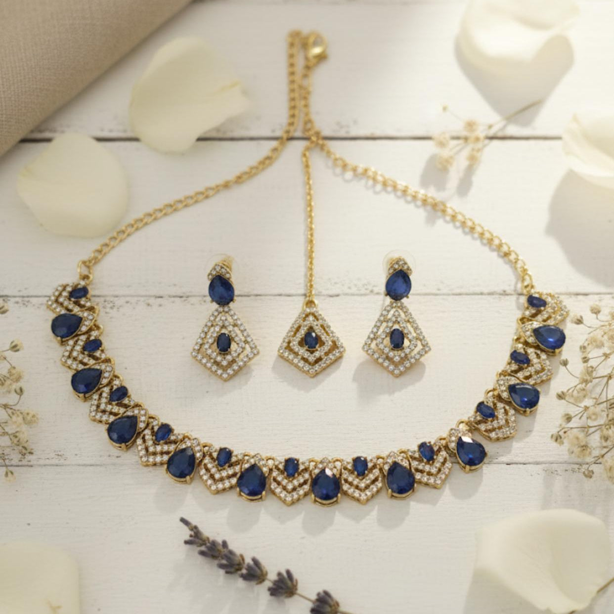 Blue Stellar Necklace Set