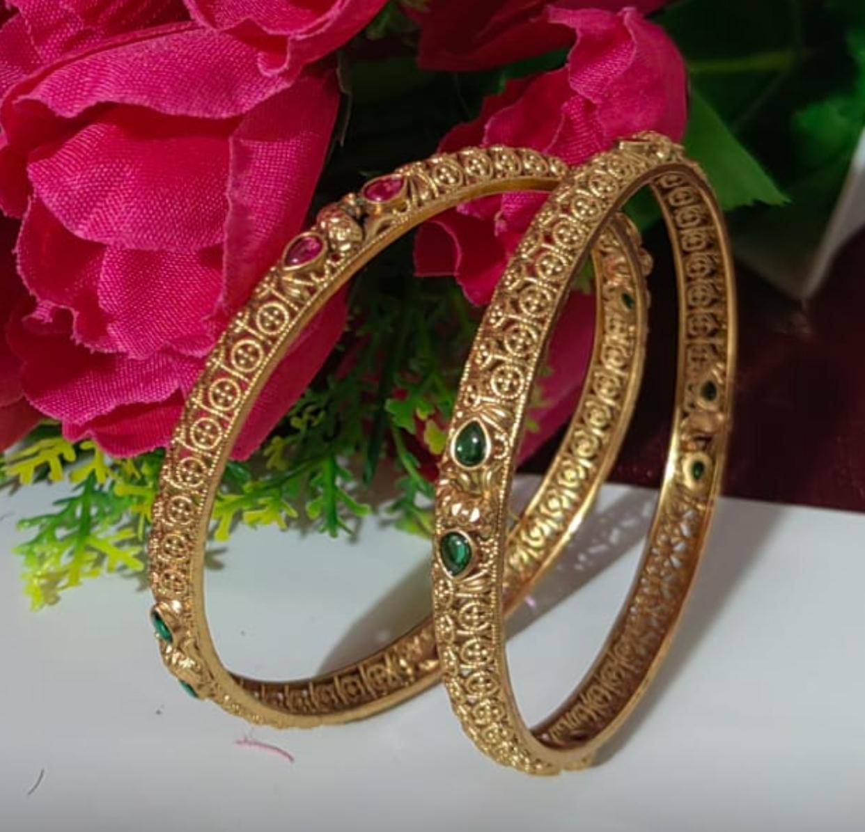 Regal Verdant Bangle