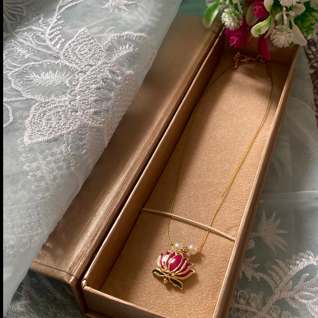 Lotus Pendant Chain
